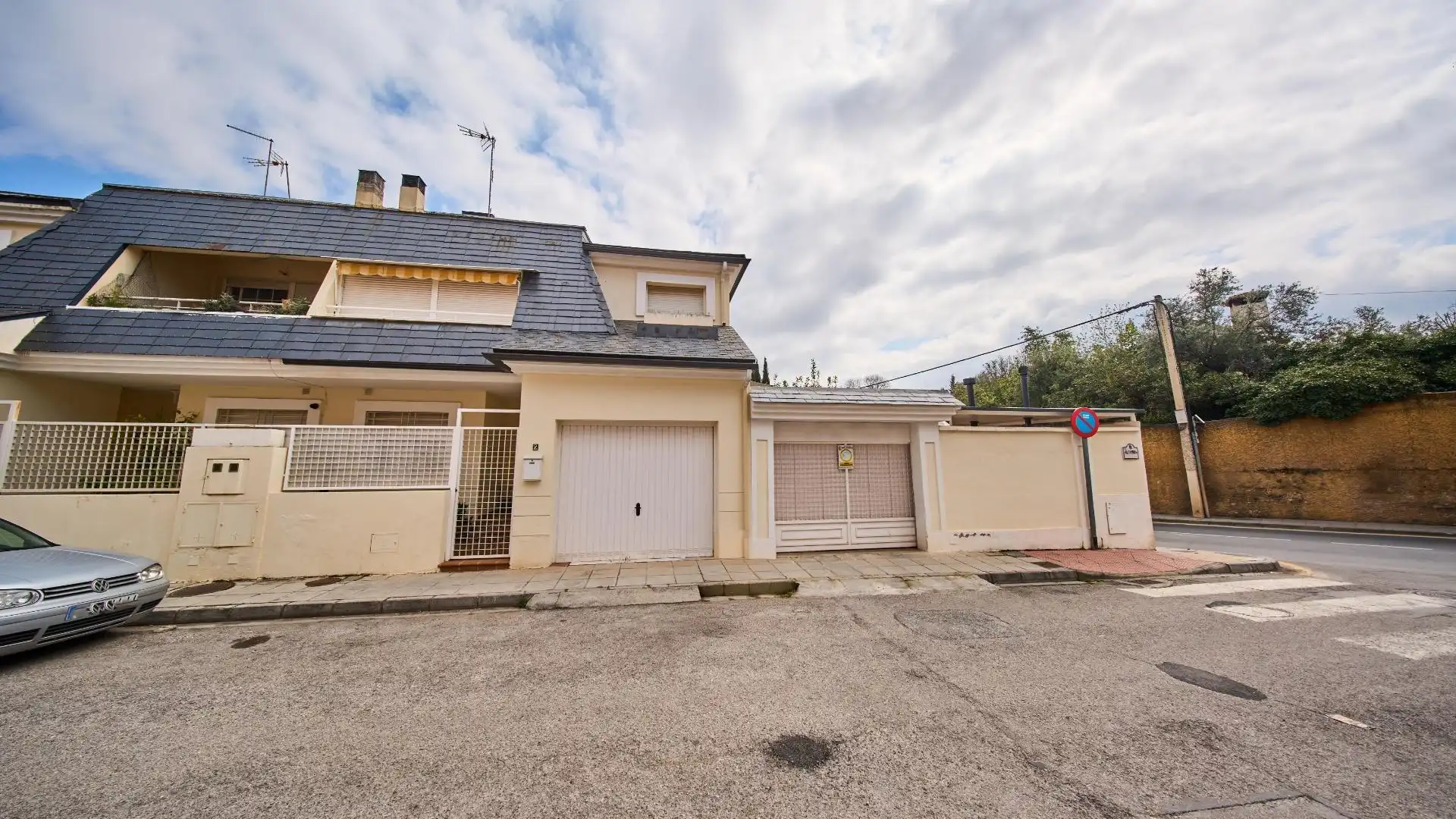 Einfamilien-Reihenhaus zum Verkauf in Calle ALHAMBRA, 2