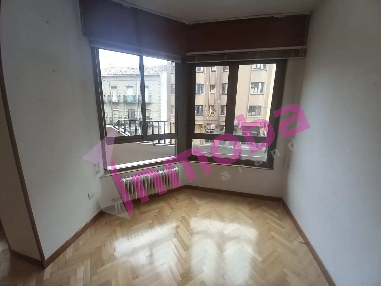 Habitación de Piso en venta en Aranda de Duero con Calefacción, Parquet y Terraza