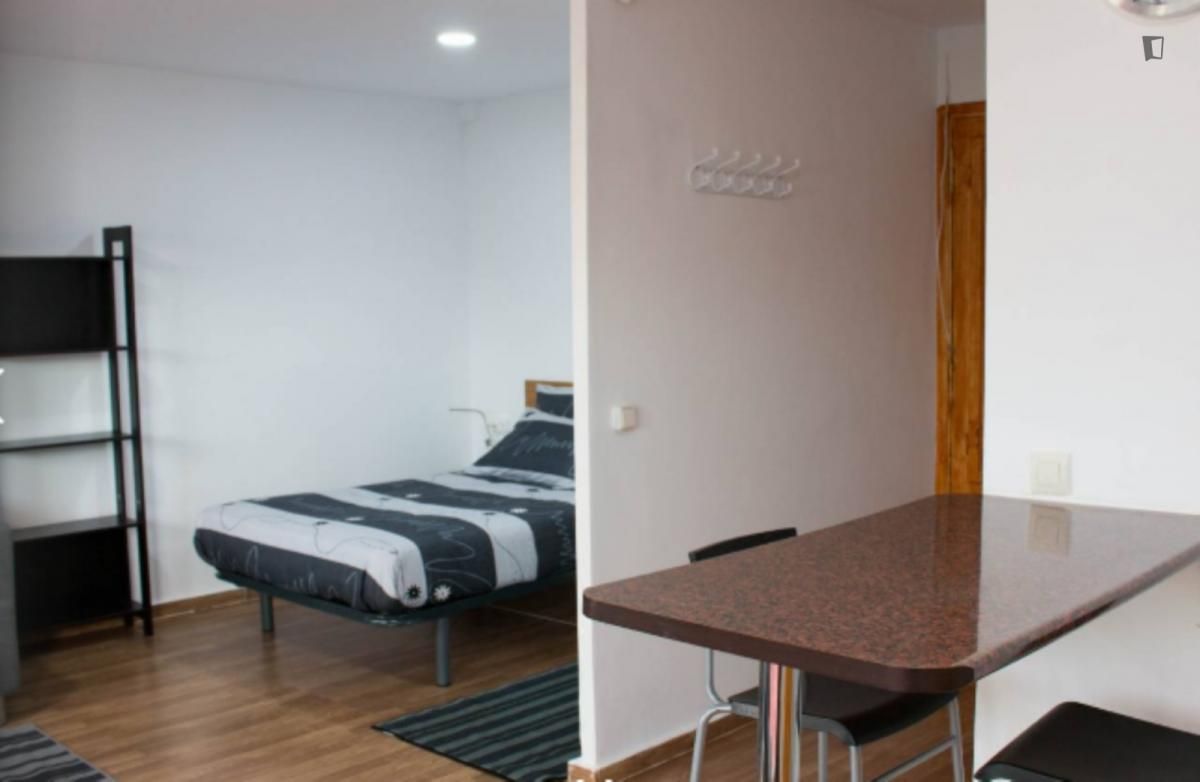 Bedroom of Study to rent in  Barcelona Capital  with Furnished, Microwave and Internet