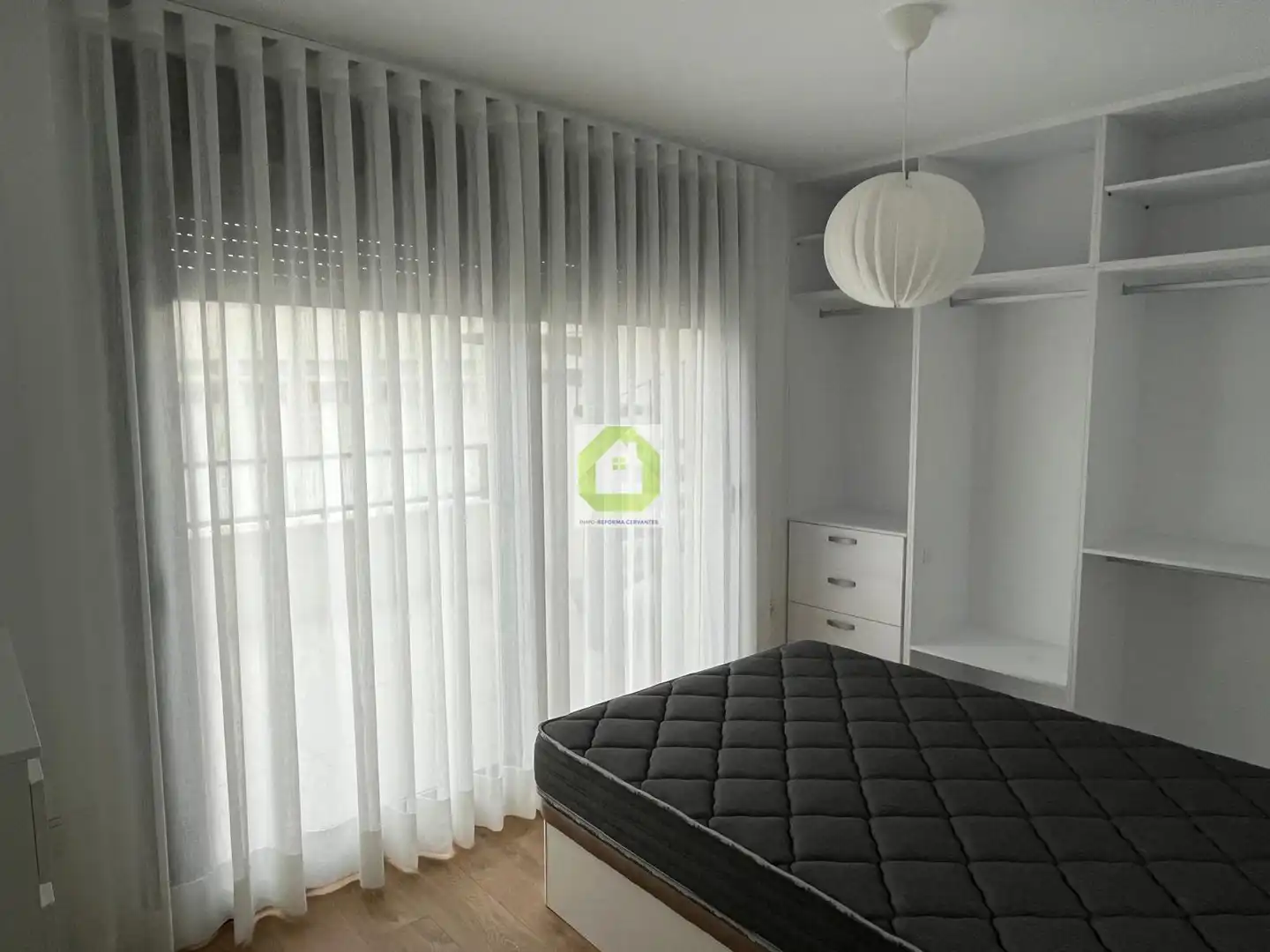 Schlafzimmer von Dachboden zur Miete in Armilla mit Klimaanlage, Terrasse und Abstellraum