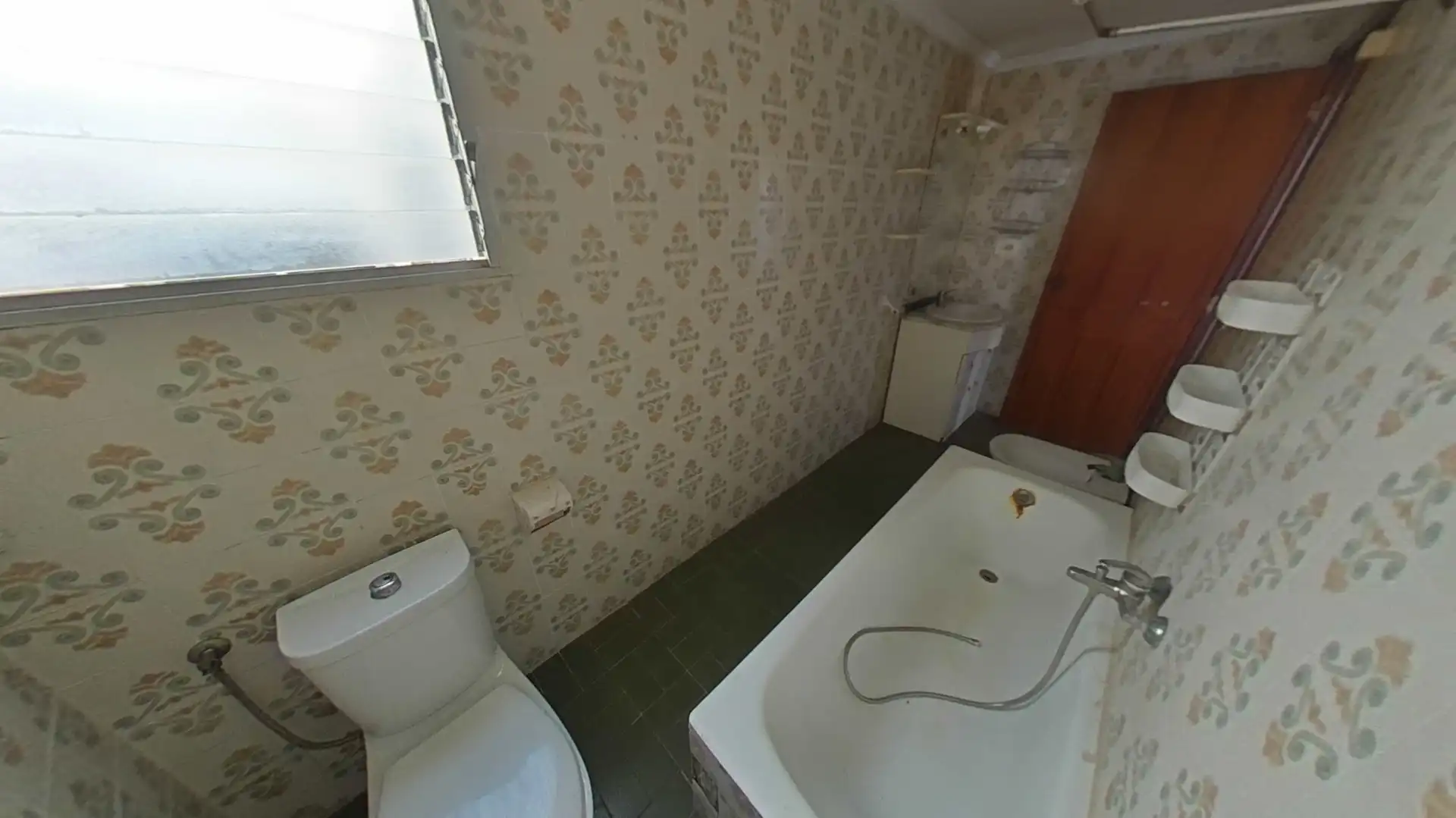 Baño de Piso en venta en Montesa con Balcón