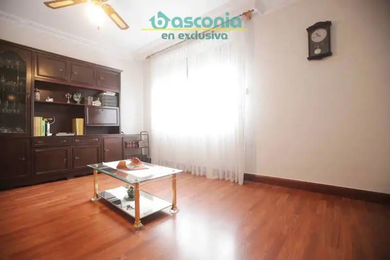 Living room of Flat for sale in Centro - Ariz - Uribarri