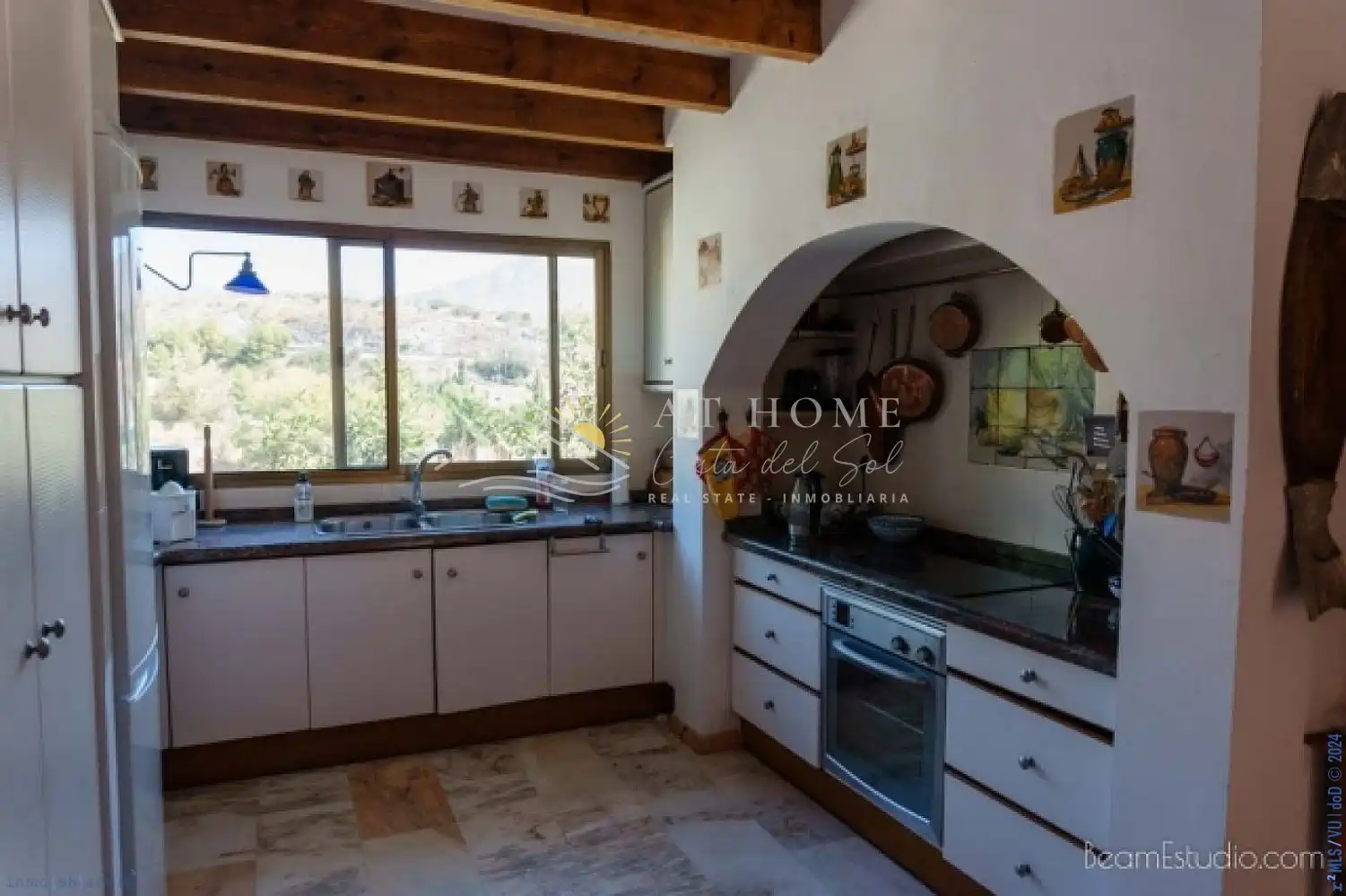 Chalet con piscina en venta en La Herradura, imagen 8