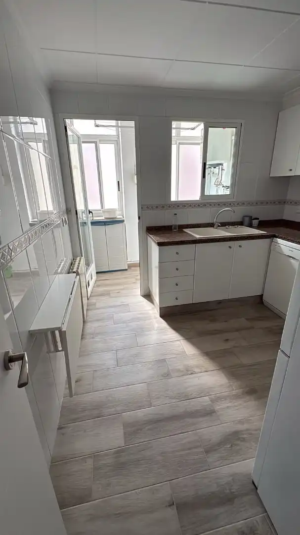 Cocina de Piso de alquiler en Sueca con Aire acondicionado y Amueblado