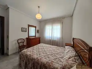 Dormitori de Casa o xalet en venda en La Puebla de Híjar amb Aire condicionat, Calefacció i Jardí privat