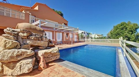 Villa con apartamento de invitados en venta en Dénia