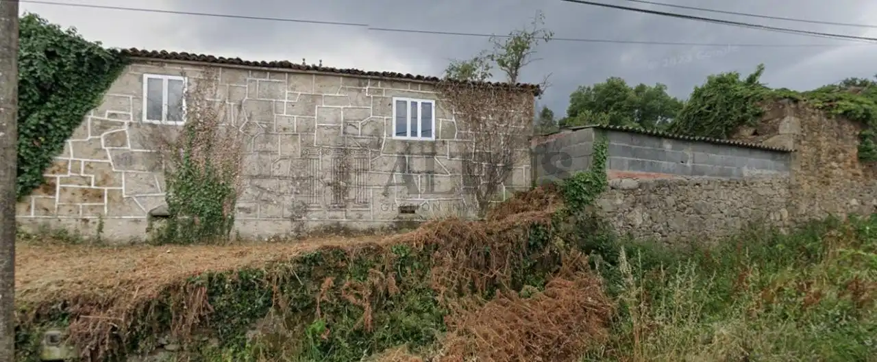 Casa amb jardí en venda a LG BARRABAITE