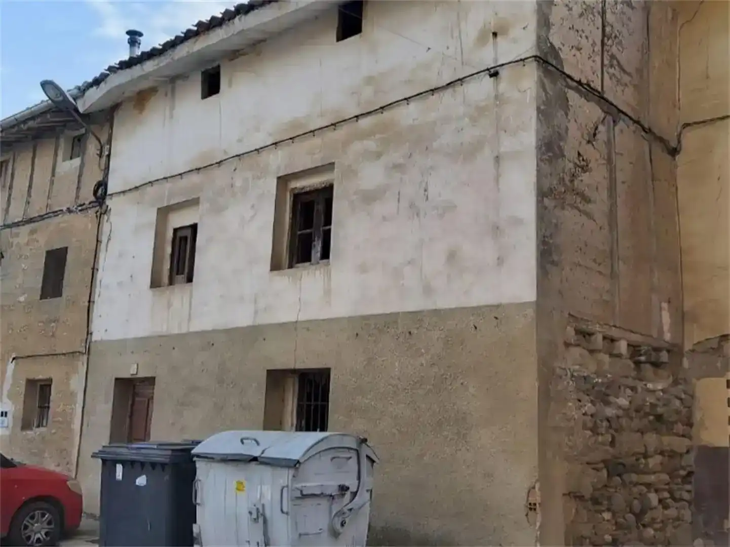 Vista exterior de Casa adosada en venda en Fresno de Río Tirón