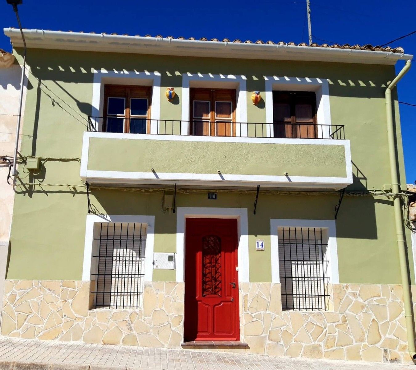 Exterior view of House or chalet for sale in Yecla  with Air Conditioner, Heating and Furnished