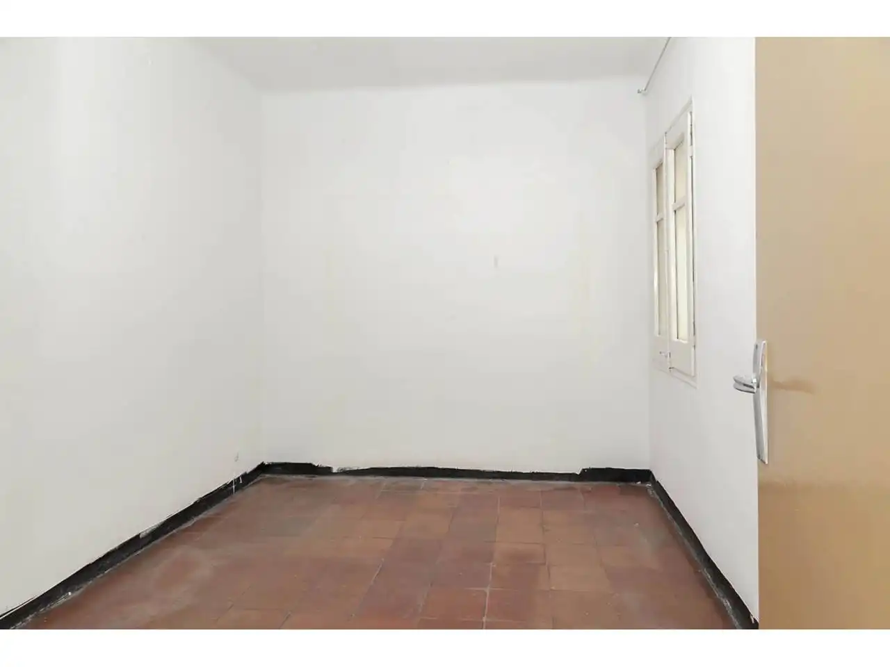 Habitación de Piso en venta en L'Hospitalet de Llobregat con Balcón
