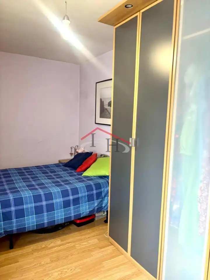 Habitación de Piso en venta en León Capital  con Calefacción, Parquet y Trastero