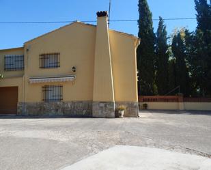 Vista exterior de Finca rústica en venda en Ontinyent amb Aire condicionat i Piscina