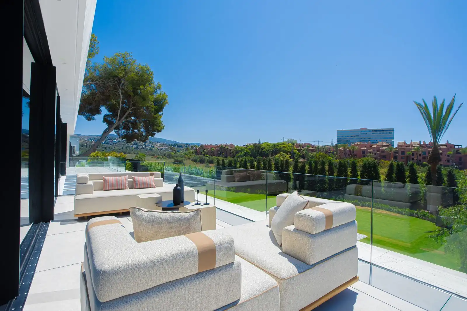 Villa mit Pool zum Verkauf in Urbanización Golf Río Real S/N, imagen 25
