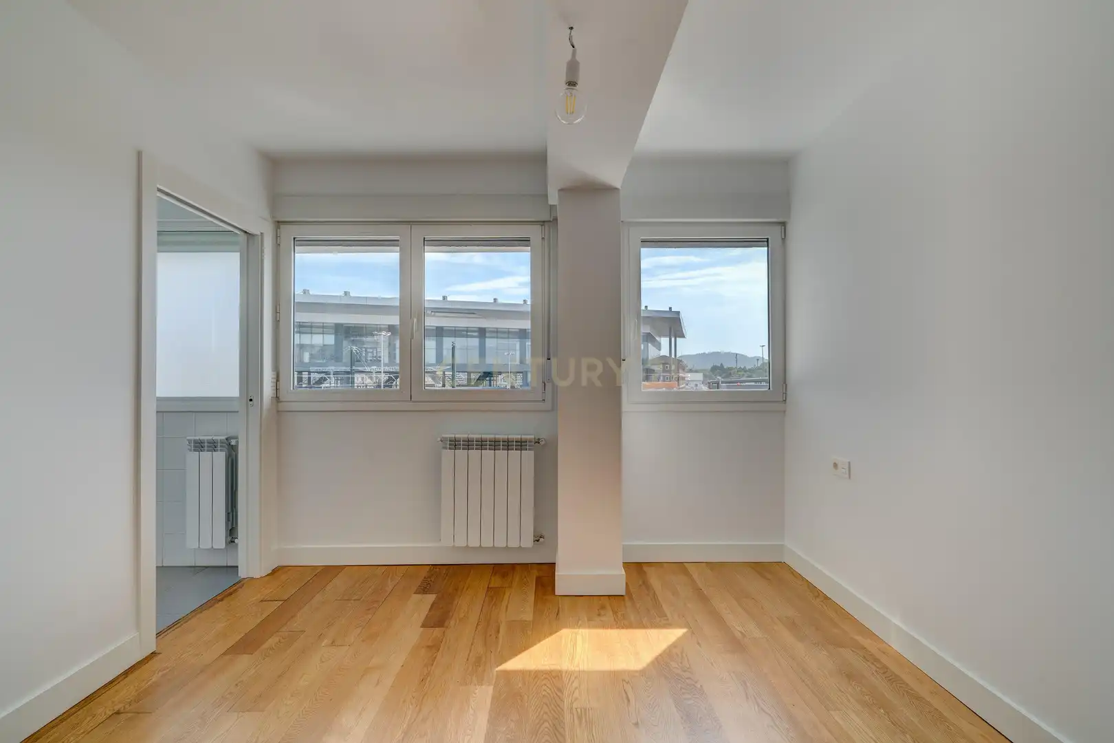 Bedroom of Flat for sale in Irun 