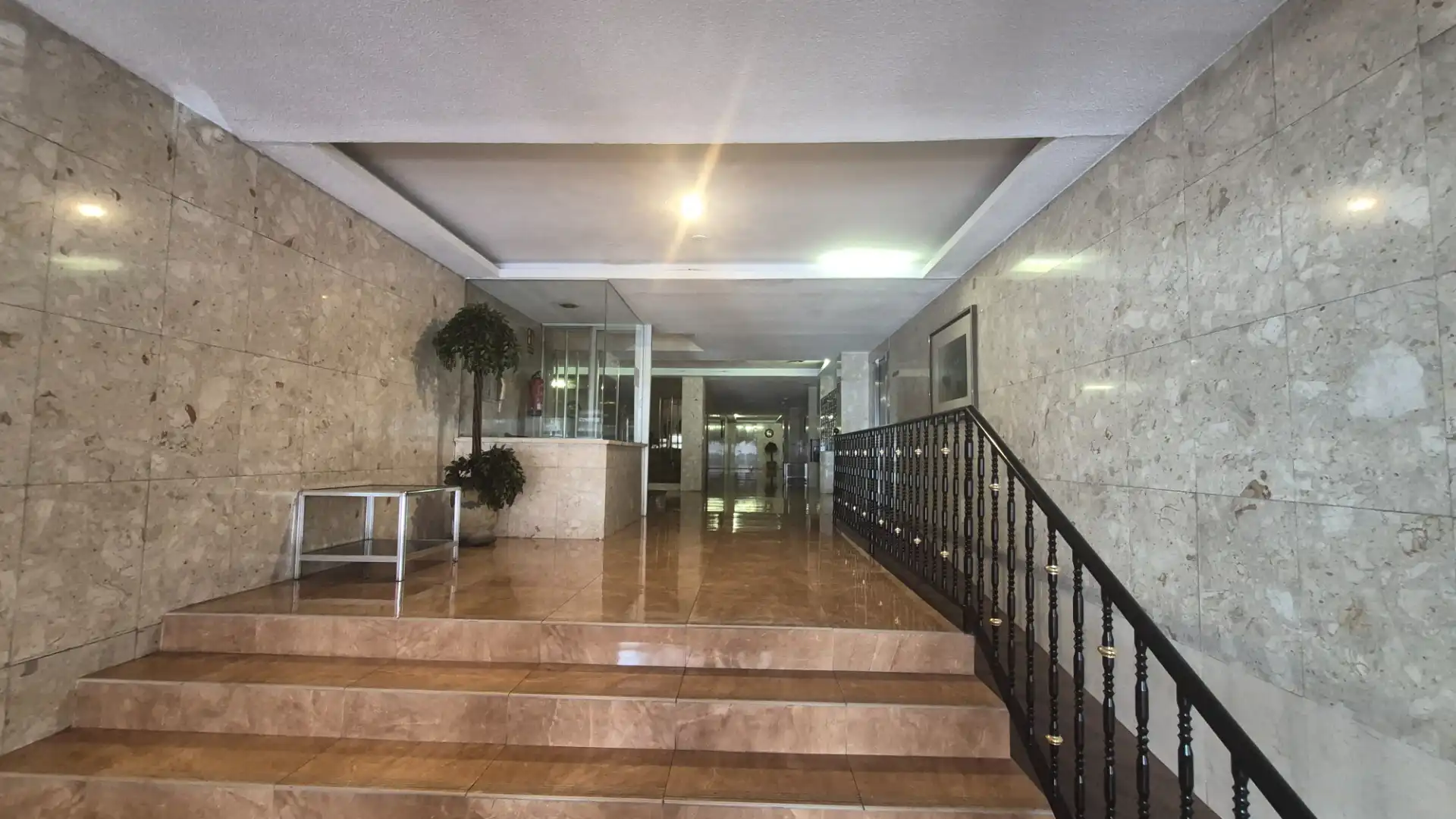 Piso con ascensor en venta en Calle Cánovas del Castillo, imagen 2