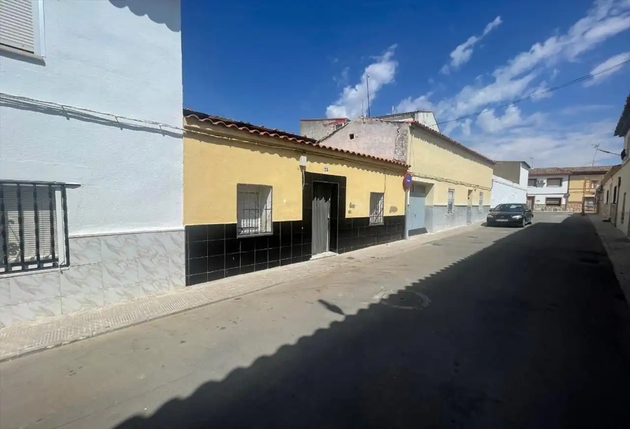 Adossat en venda a Quintanar de la Orden