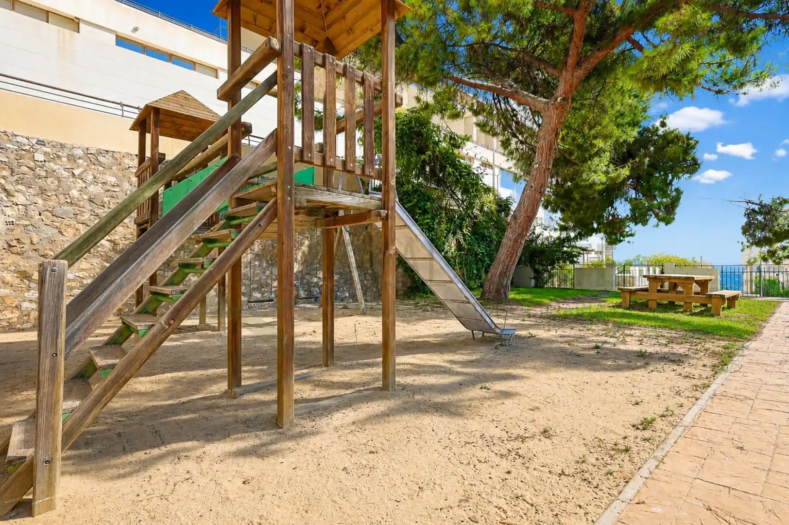 Jardí de Pis en venda en Alicante / Alacant amb Aire condicionat, Parquet i Balcó