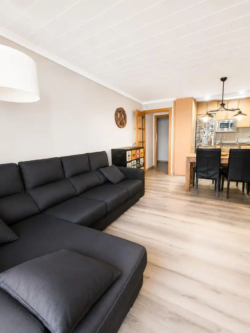 Sala d'estar de Pis en venda en Calella amb Aire condicionat, Traster i Balcó