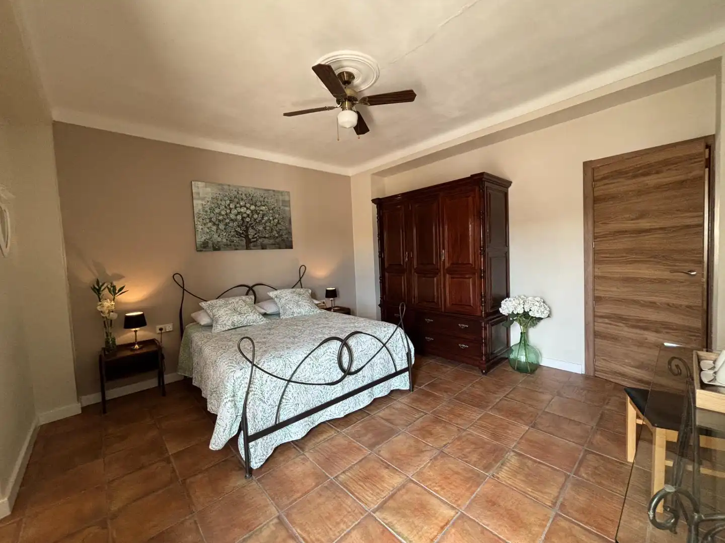 Habitación de Casa adosada en venta en Antequera con Calefacción, Terraza y Trastero