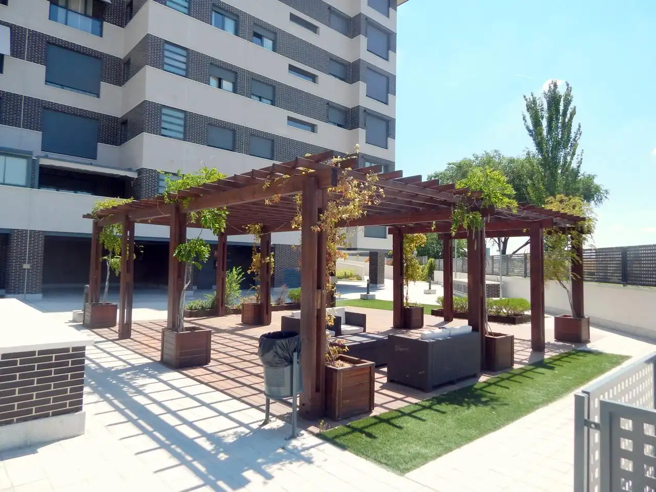 Terraza de Piso en venta en Madrid con Aire acondicionado, Calefacción y Jardín privado