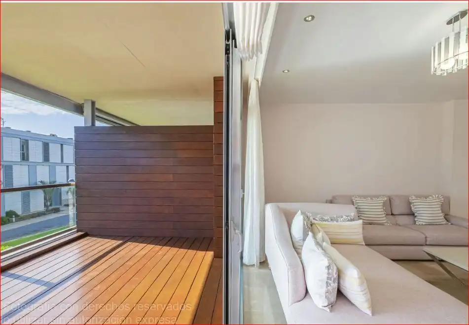 Terrasse von Wohnung zum Verkauf in Manilva mit Klimaanlage, Heizung und Privatgarten