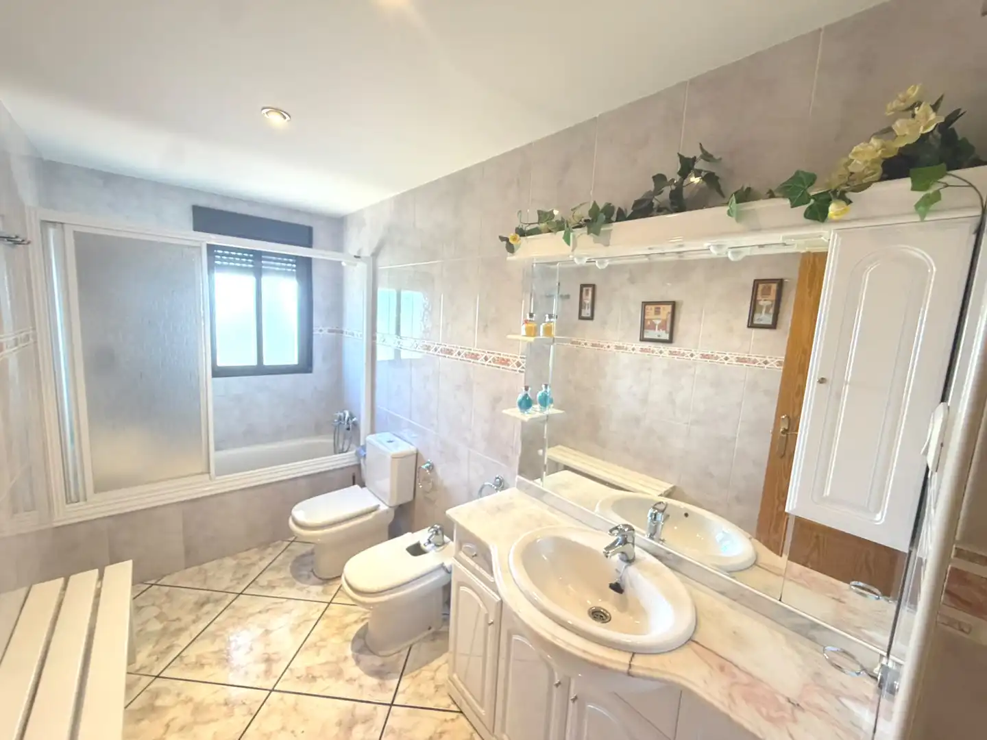 Baño de Casa o chalet en venta en Villa del Prado, Madrid