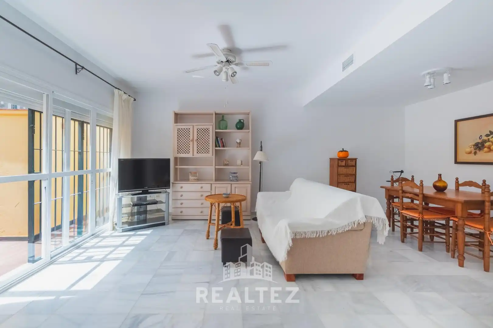 Wohnzimmer von Einfamilien-Reihenhaus zum Verkauf in El Puerto de Santa María mit Terrasse, Möbliert und Balkon