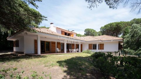 Casa de lujo de 490 m2 con piscina y vistas en venta en Port de la Selva El