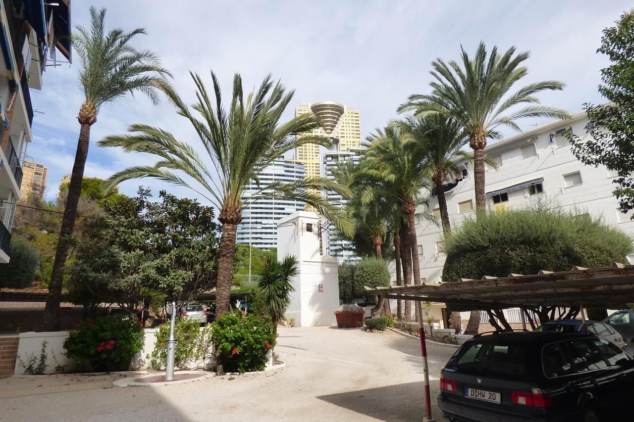 Vista exterior de Piso en venta en Benidorm con Terraza
