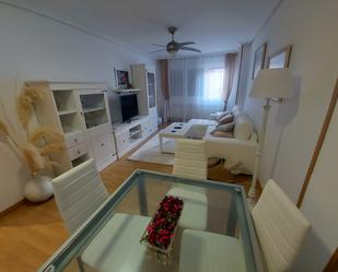 Living room of Flat to rent in  Logroño  with Heating, Parquet flooring and Storage room