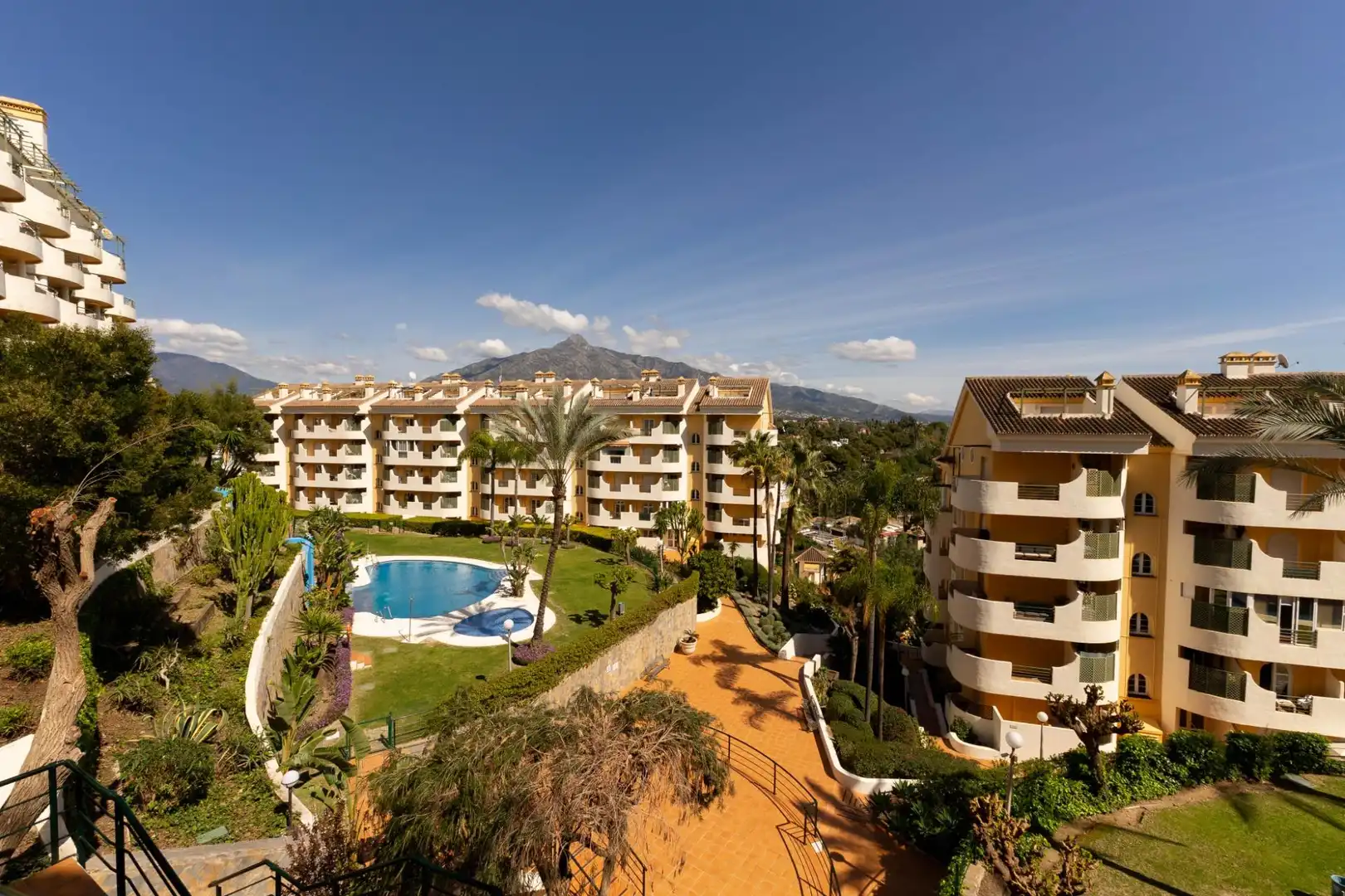 Dúplex amb piscina en venda a Nueva Andalucía, imagen 28