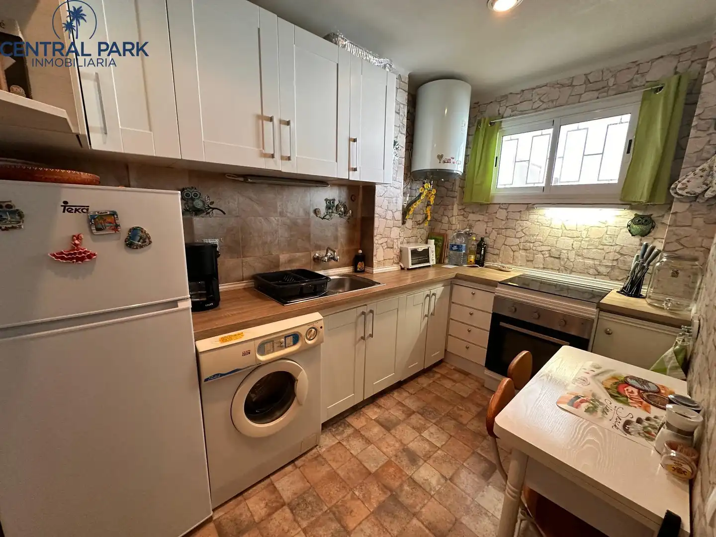 Cocina de Apartamento en venta en Salou con Aire acondicionado, Terraza y Amueblado