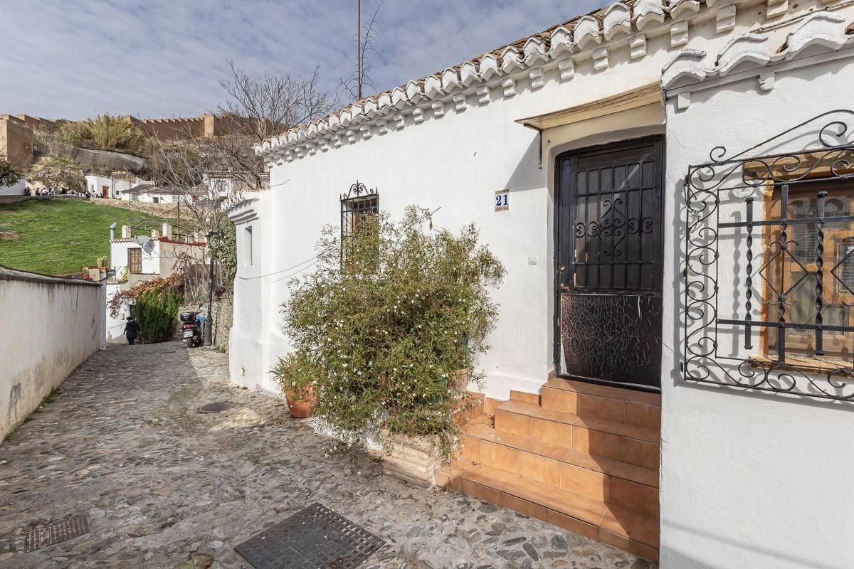 Exterior view of House or chalet for sale in  Granada Capital