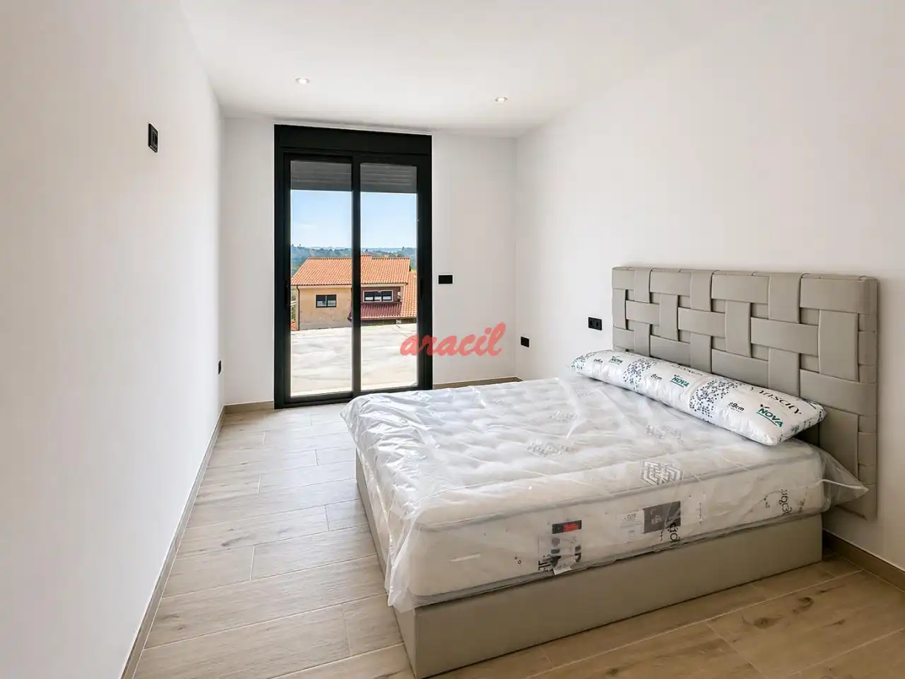 Dormitori de Casa o xalet en venda en Barbadás amb Calefacció, Jardí privat i Terrassa