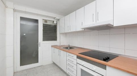 Foto 3 de Piso en venta en Avda Can Cabanyes, Les Torres, Rubí