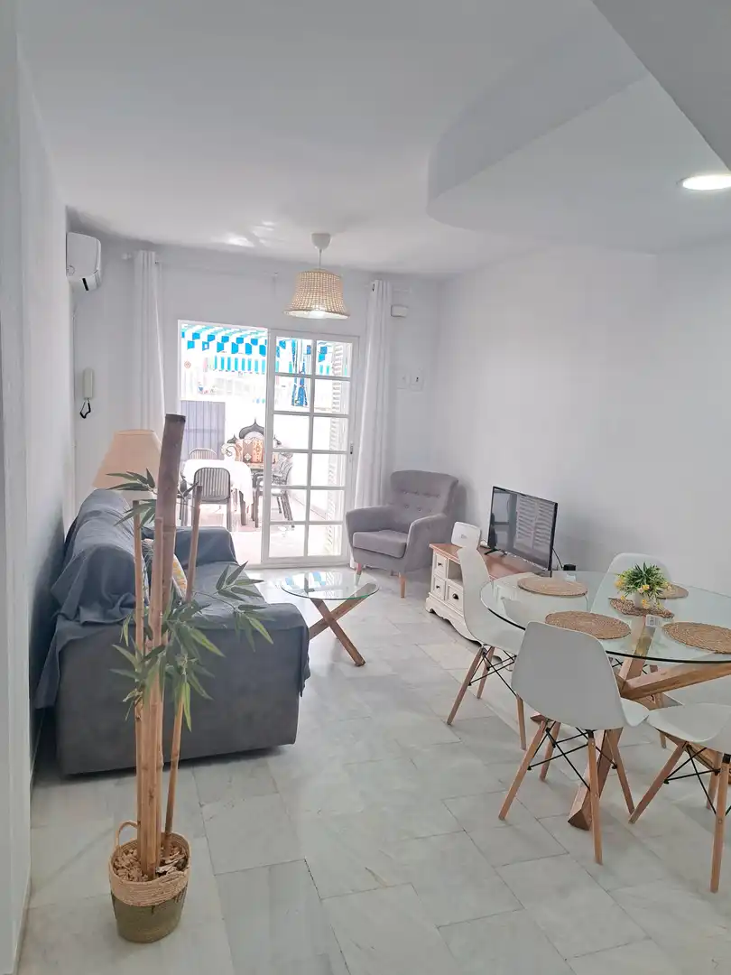 Casa amb terrassa de lloguer a Centro - Calzada - Cabo Noval, imagen 2
