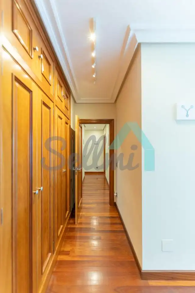 Flat for rent in Oviedo   with Heating, Parquet flooring and Furnished