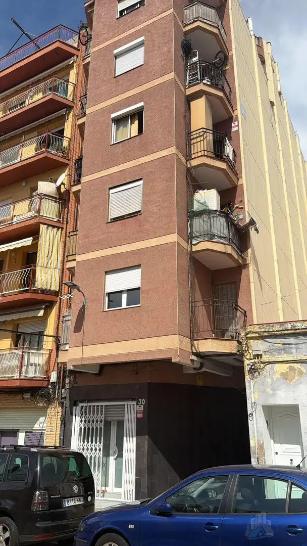 Vista exterior de Pis en venda en L'Hospitalet de Llobregat