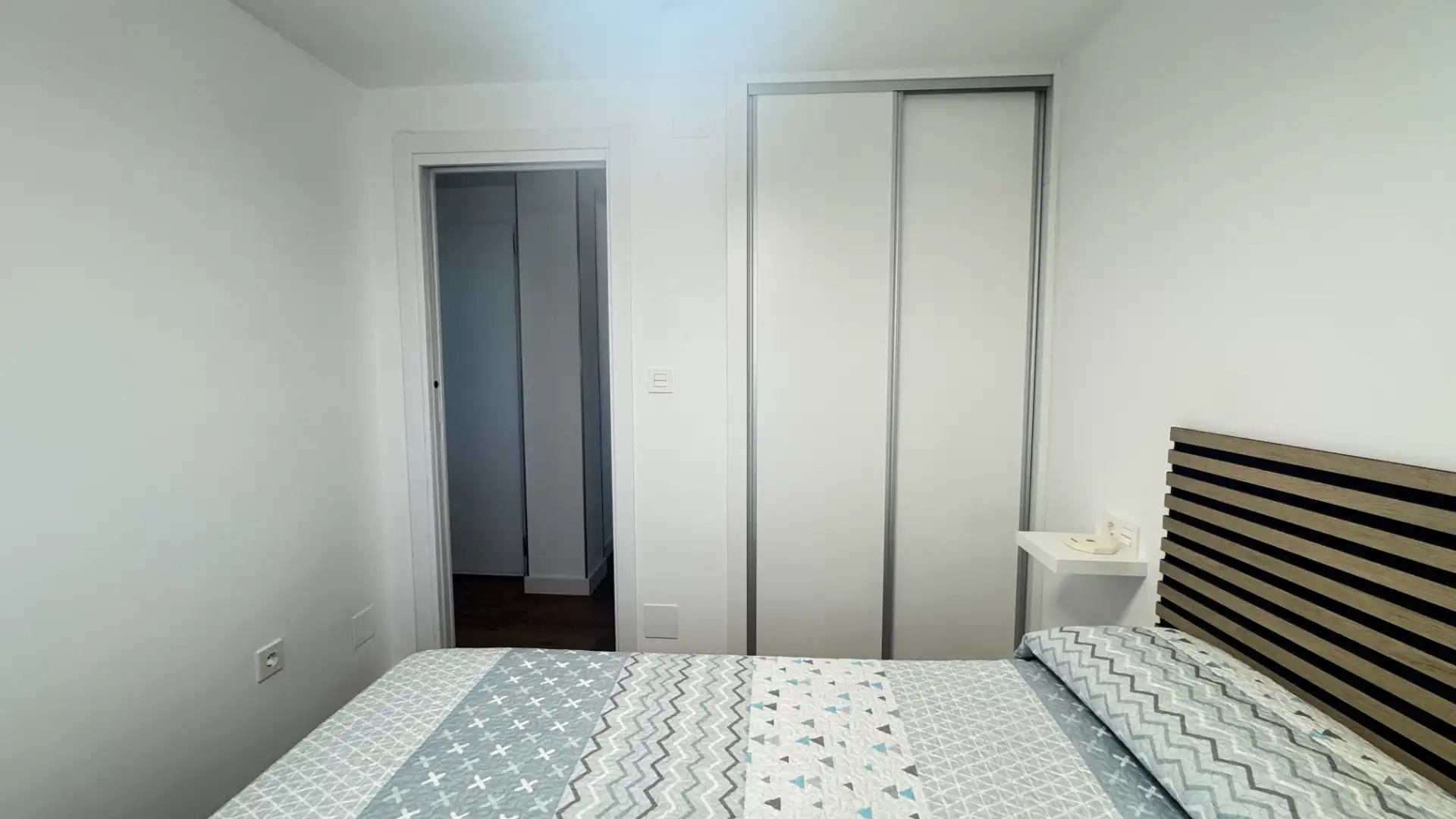 Schlafzimmer von Wohnung zur Miete in Motril mit Klimaanlage, Parkett und Terrasse
