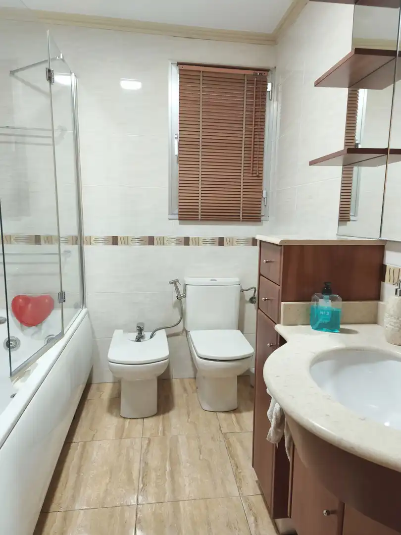 Badezimmer von Wohnung zum Verkauf in  Logroño mit Heizung und Parkett