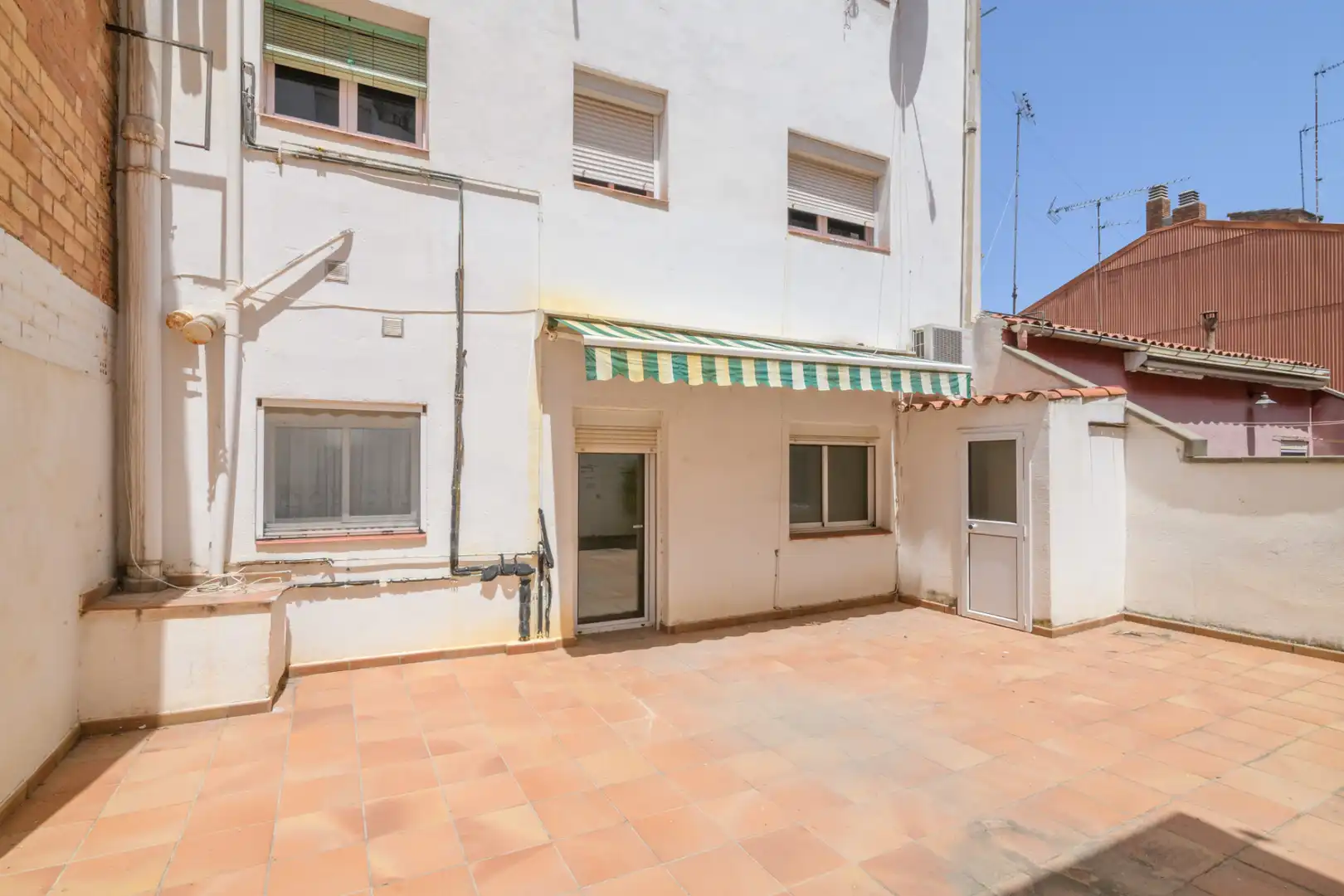 Vista exterior de Casa o chalet en venta en Manresa con Calefacción y Terraza