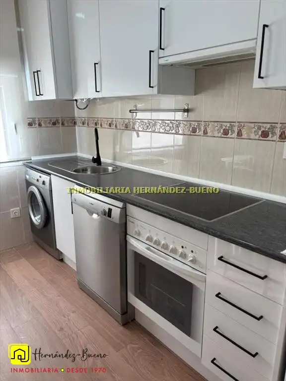 Piso de alquiler en San Bernardo