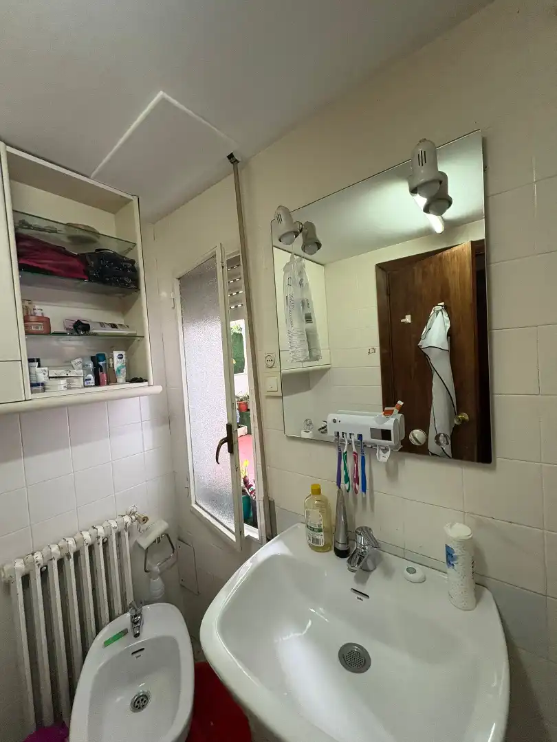 Bathroom of Flat for sale in Zaragoza  with Heating, Furnished and Oven