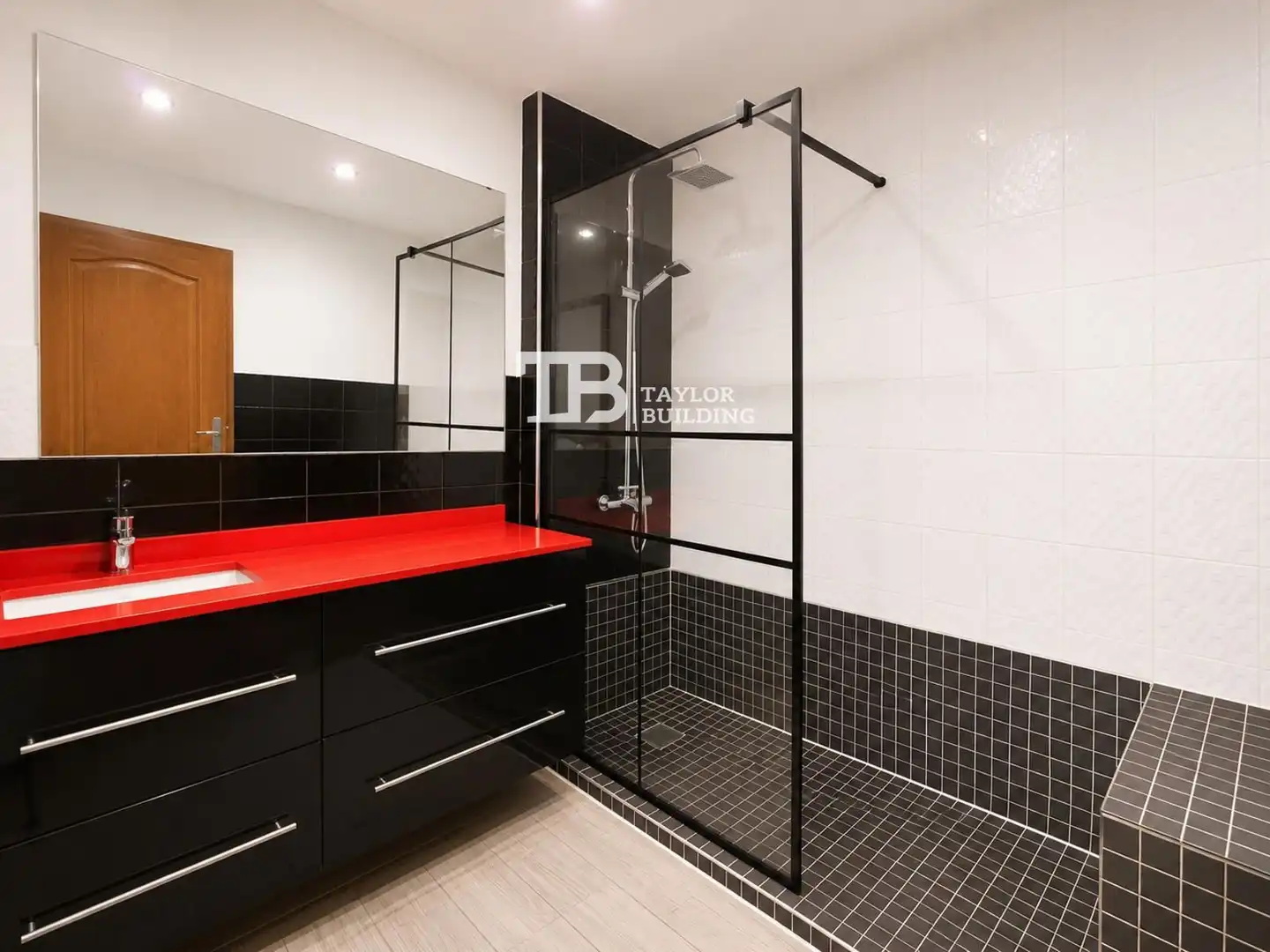 Baño de Piso en venta en  Palma de Mallorca con Aire acondicionado, Calefacción y Terraza