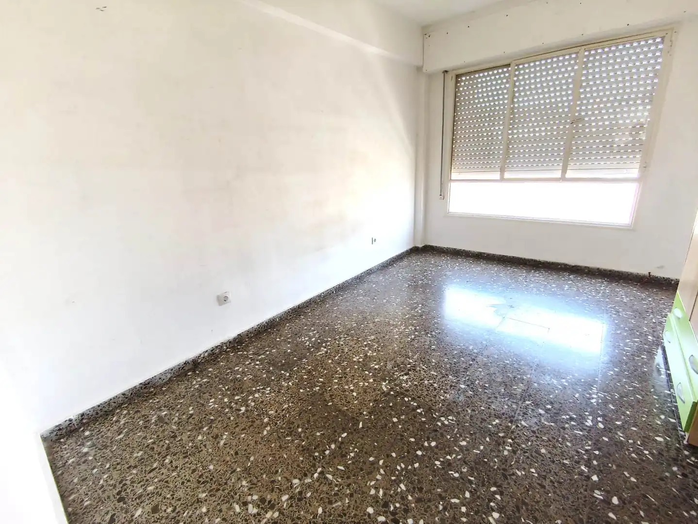 Vista exterior de Pis en venda en Cartagena amb Forn, Rentadora i Balcó