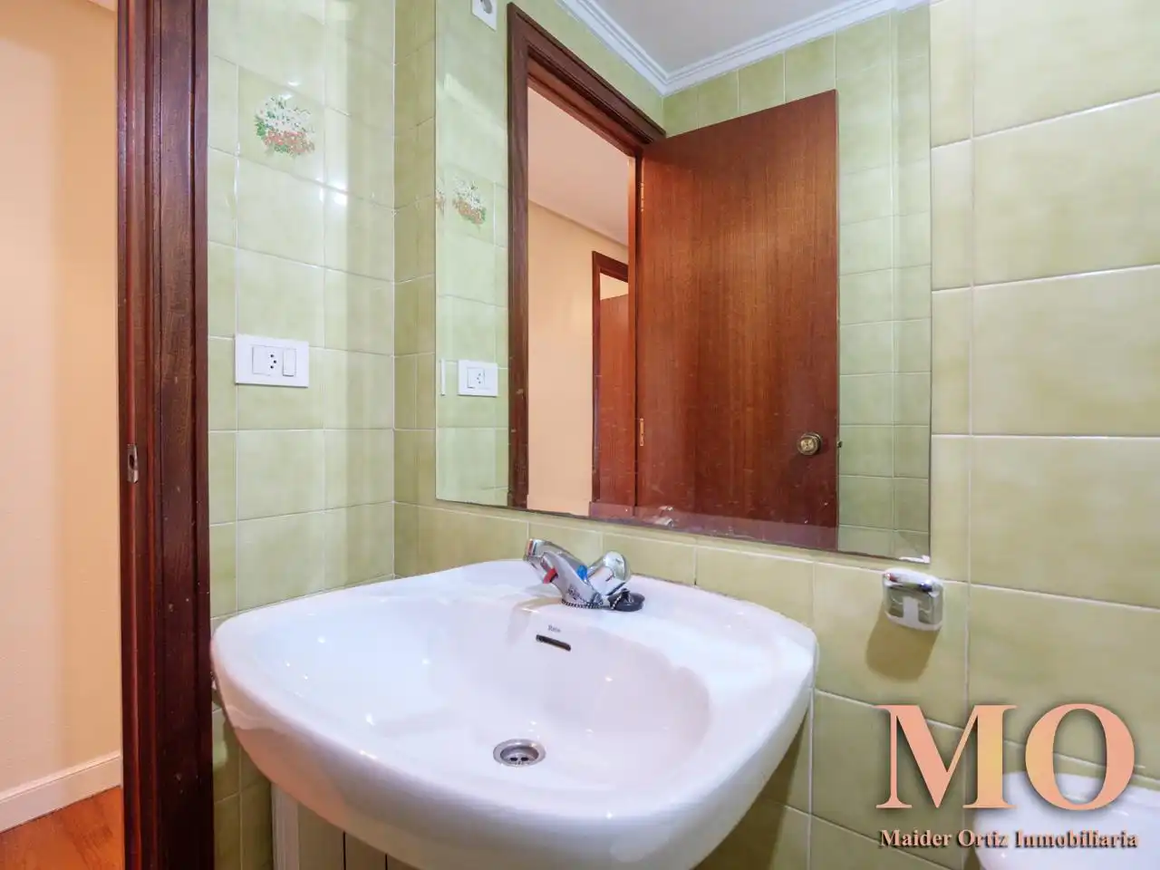 Bathroom of Flat for sale in Bergara  with Heating, Terrace and Storage room