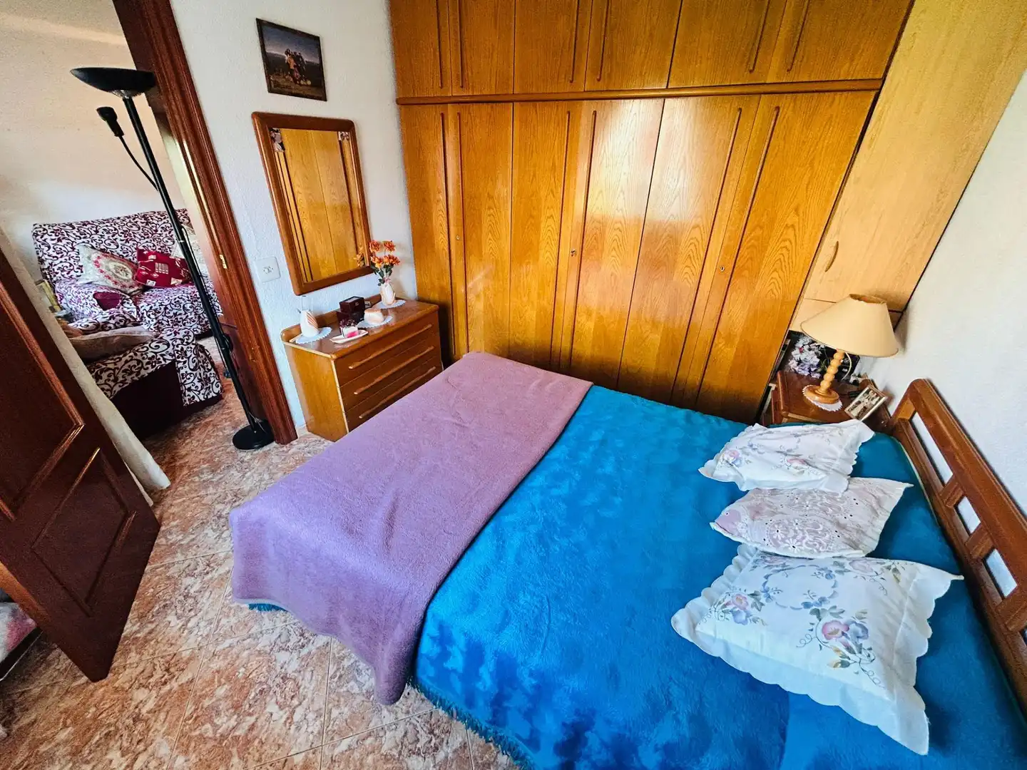 Habitación de Piso en venta en L'Hospitalet de Llobregat con Amueblado y Balcón