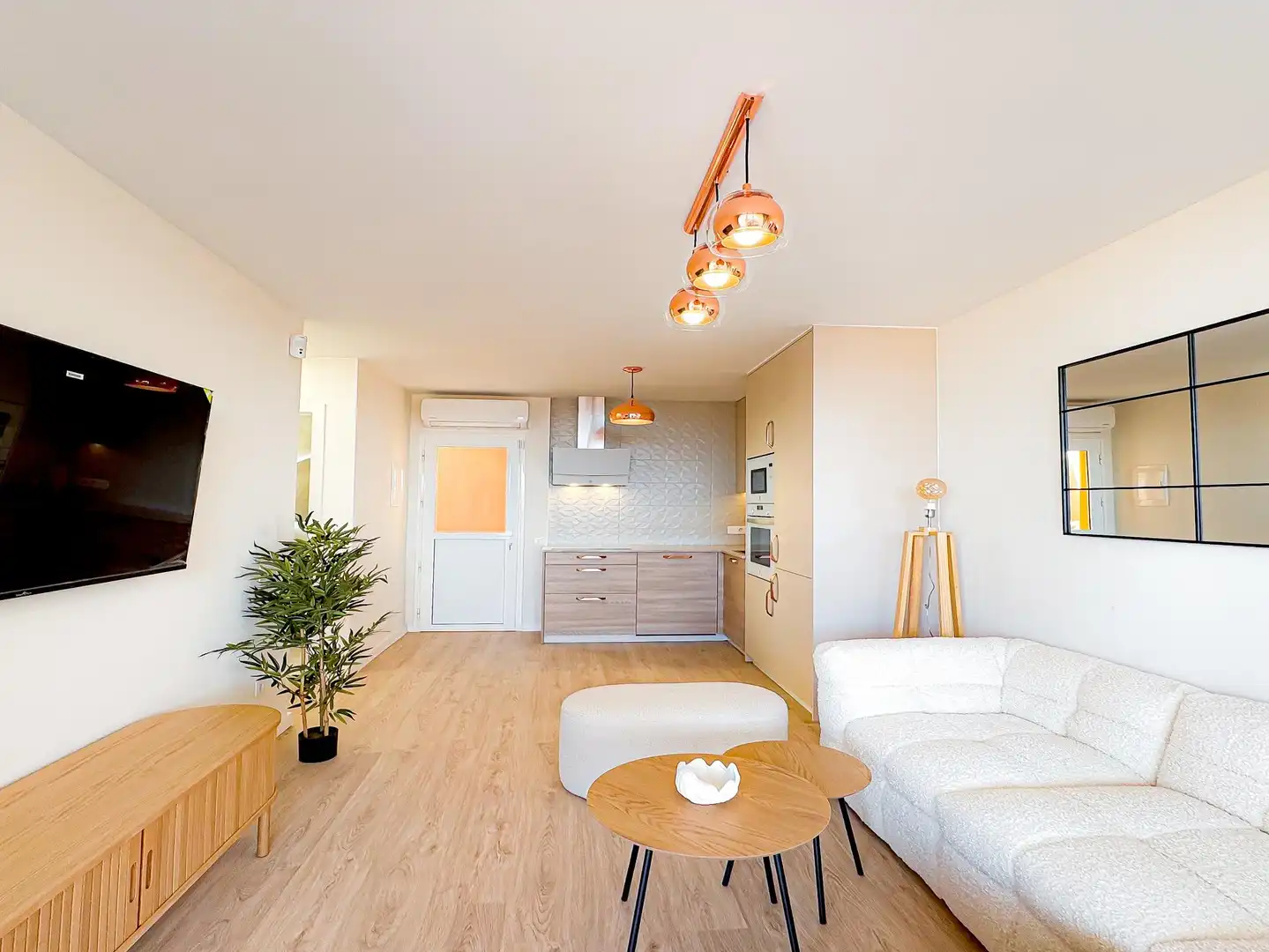 Sala d'estar de Apartament en venda en Adeje amb Aire condicionat, Jardí privat i Terrassa
