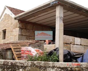 Vista exterior de Casa o xalet en venda en Cangas  amb Terrassa