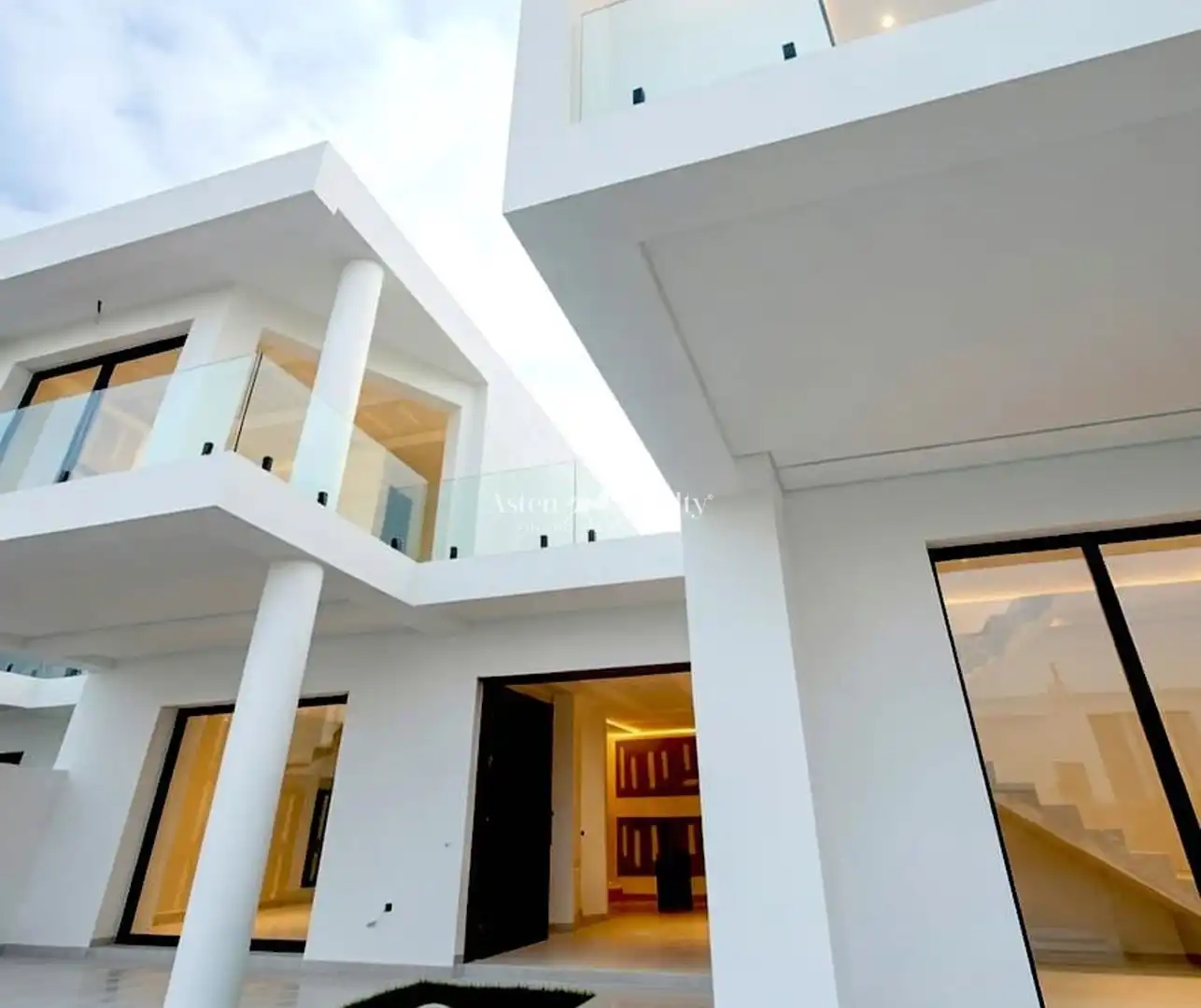 Vista exterior de Local en venta en Adeje con Aire acondicionado, Amueblado y Internet